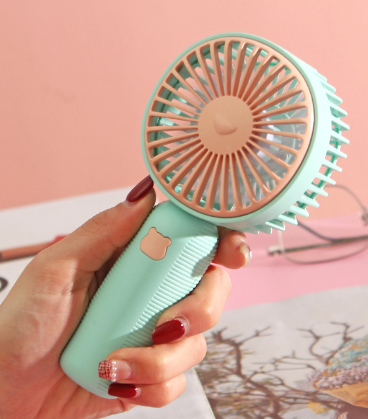 Mini USB fan for every occasion