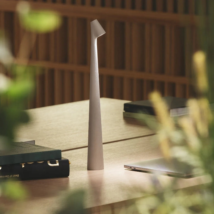 Sculpting Table Lamp Wireless LED Lamp Solid Aluminium 10000mAh Battery 3-Level Dimming CRI 90 USB-C Charging Port Warm White 2700K
