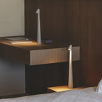 Sculpting table lamp