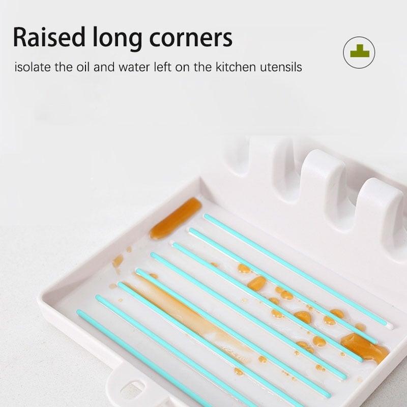 Kitchen spoon holder