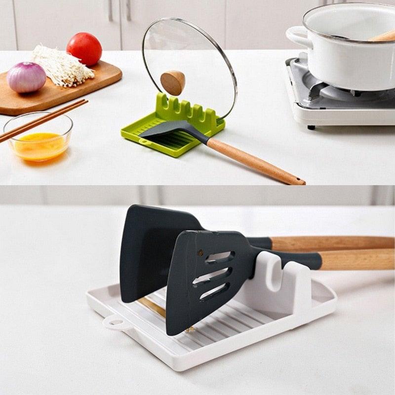 Kitchen spoon holder