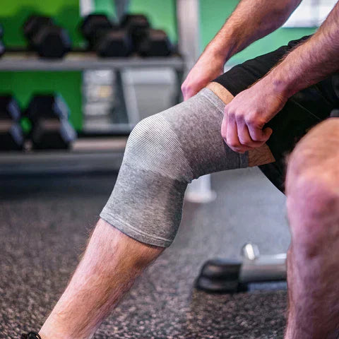 KneeClear Support Bandage – Adjustable Knee Brace for Daily Use