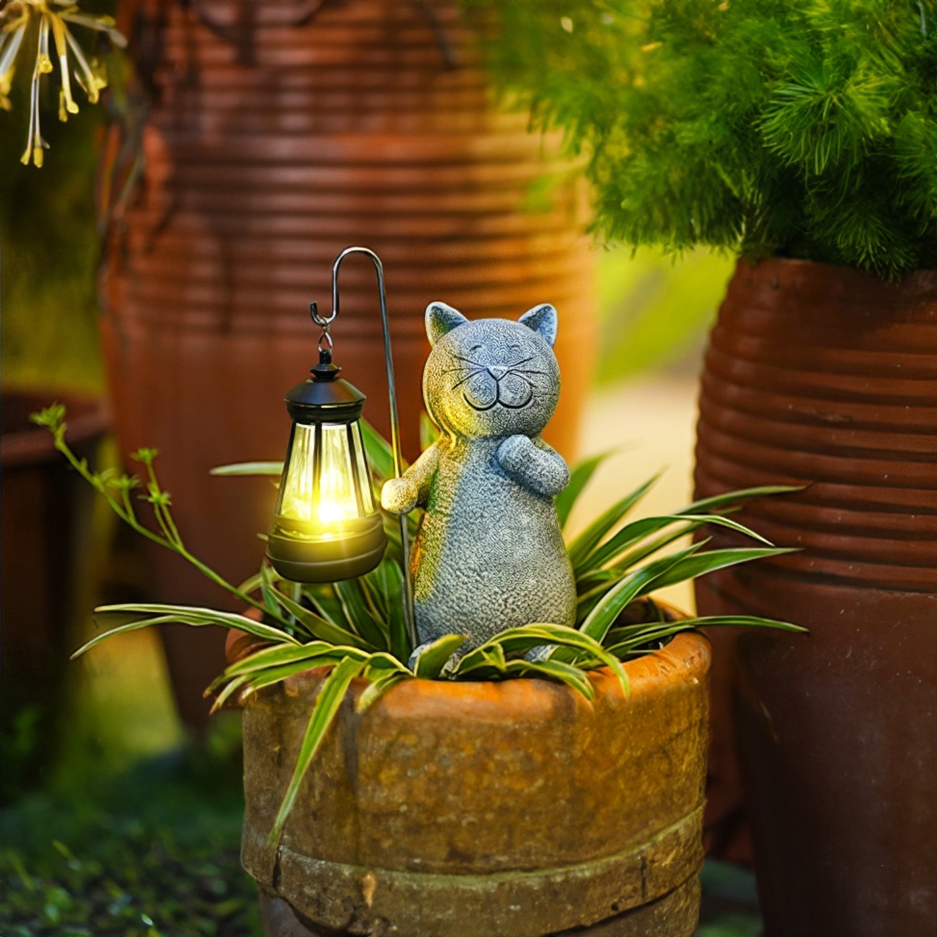 GlowPaw - Golden Cat with Soft Glow