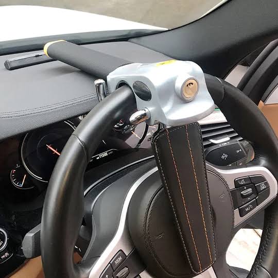 Adjustable Steering Wheel Lock with Triple Locking – Strong Theft Protection