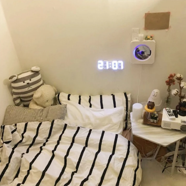Intelligent 3D Digital Alarm Clock