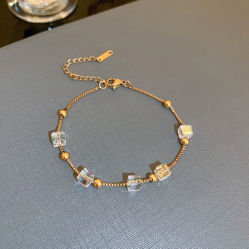 Niche Design Crystal Bead Necklace