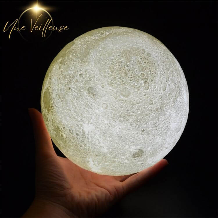 Design Nightstand Lamp - LunarLight™ Moon Lamp
