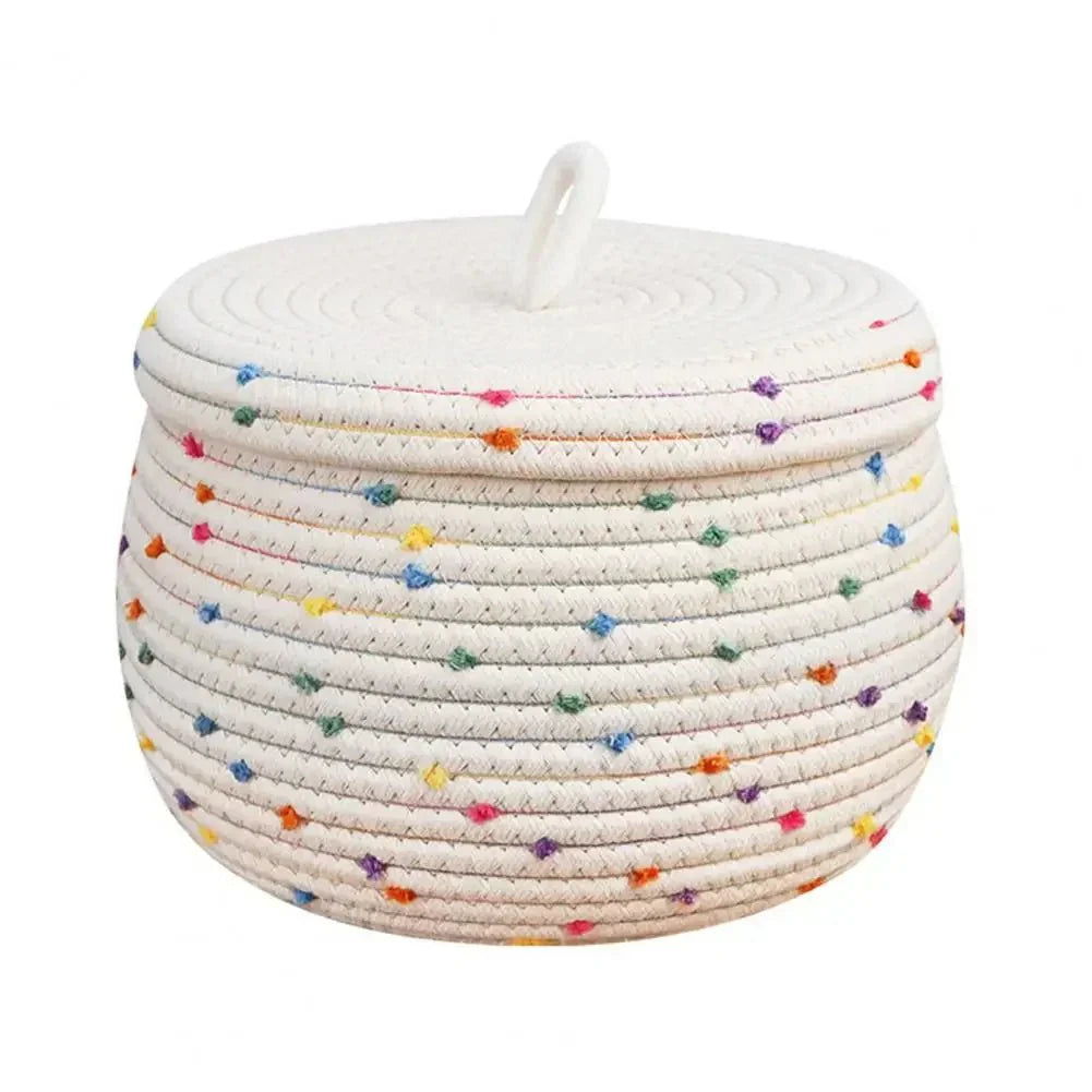 Large storage basket made of cotton rope with lid