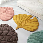 Leafnest – Leaf-Shaped Dog Blanket for Comfort & Style