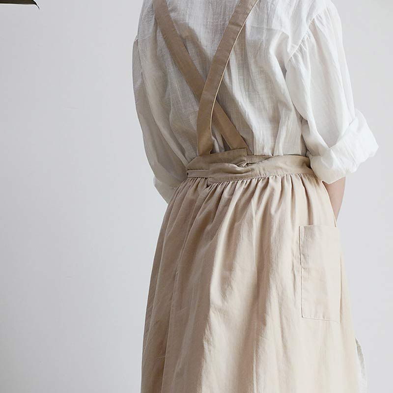 Waterproof cotton apron with practical pockets – ChefMate