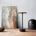 Stylish lamp that you can charge wirelessly!