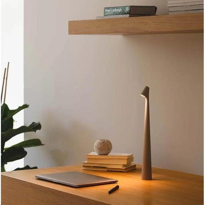 Cordless rechargeable bedside lamp - No cable