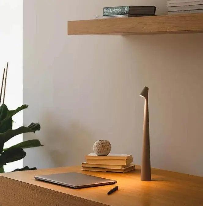 Dorsø - L'ummiere D'apol table lamp
