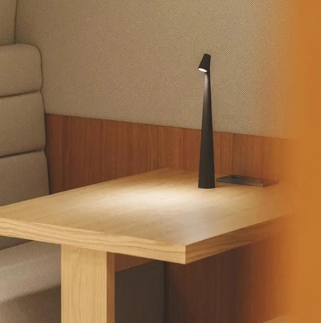 Dorsø - L'ummiere D'apol table lamp