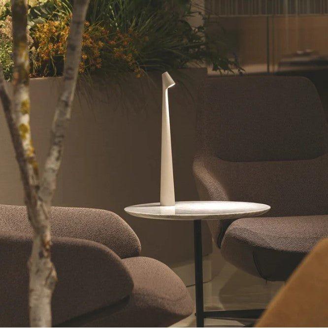 Cordless rechargeable bedside lamp - No cable