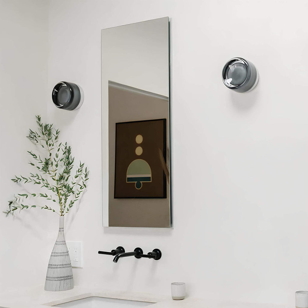 Elegant Wall Lamp for Contemporary Interior