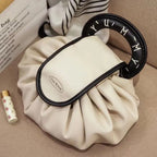 Elegant Travel - The essential beauty case - practical and chic