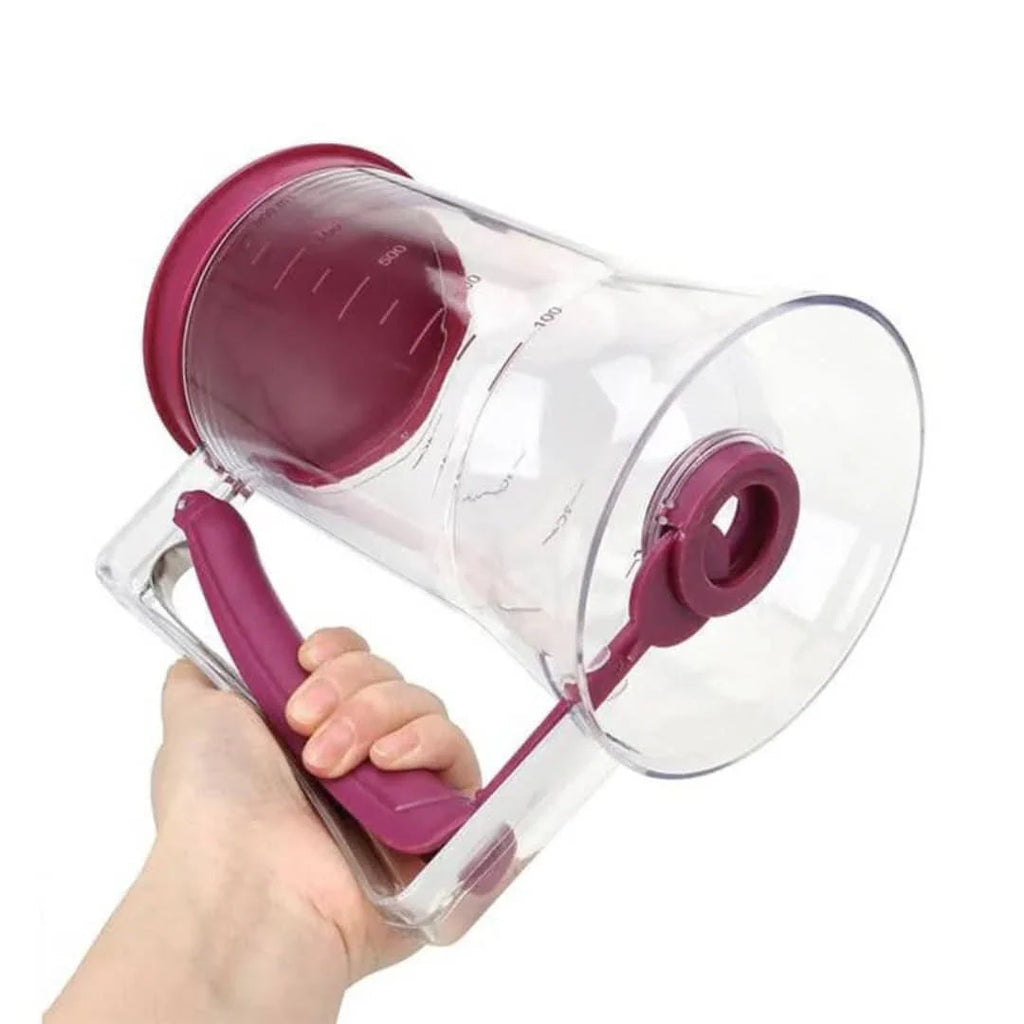 Dough dispenser with measuring scale and spout for muffins and cakes
