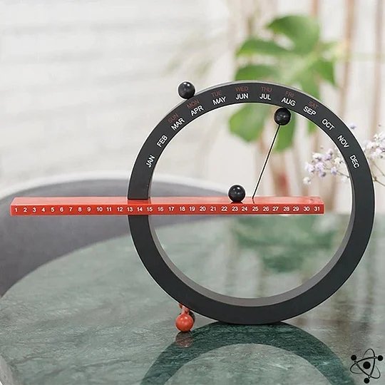 Quietera Magnetic Eternity Calendar