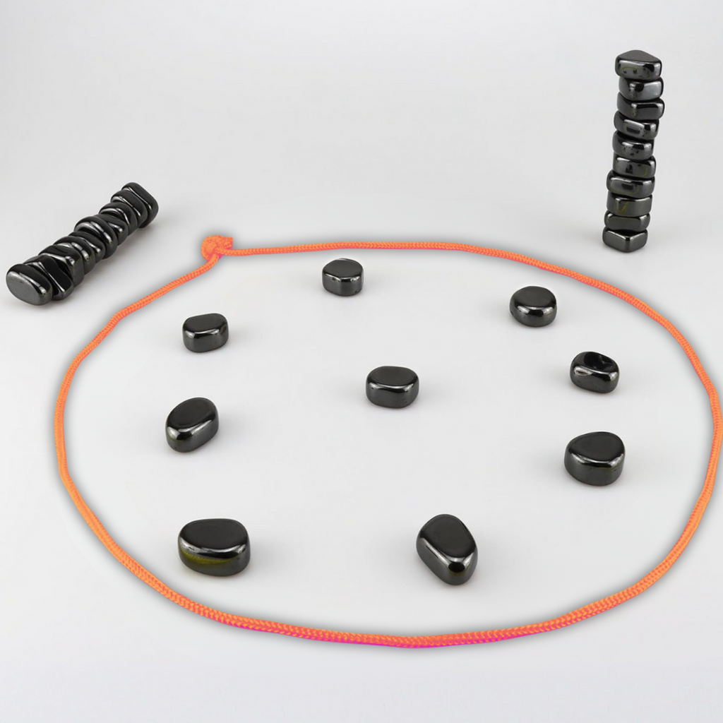 Magnetic Travel Chess Set for Smart Entertainment - CheckMate