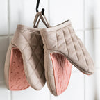 Finley – Heat-resistant silicone oven mitt in fish shape