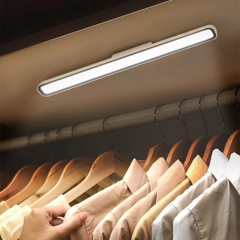 GlowLine – Minimalistic LED Light Bar with Innovative Functionality