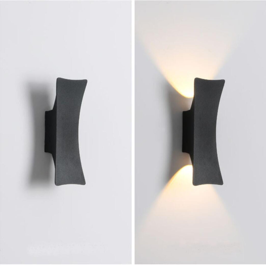 Elegant outdoor wall light made of aluminum