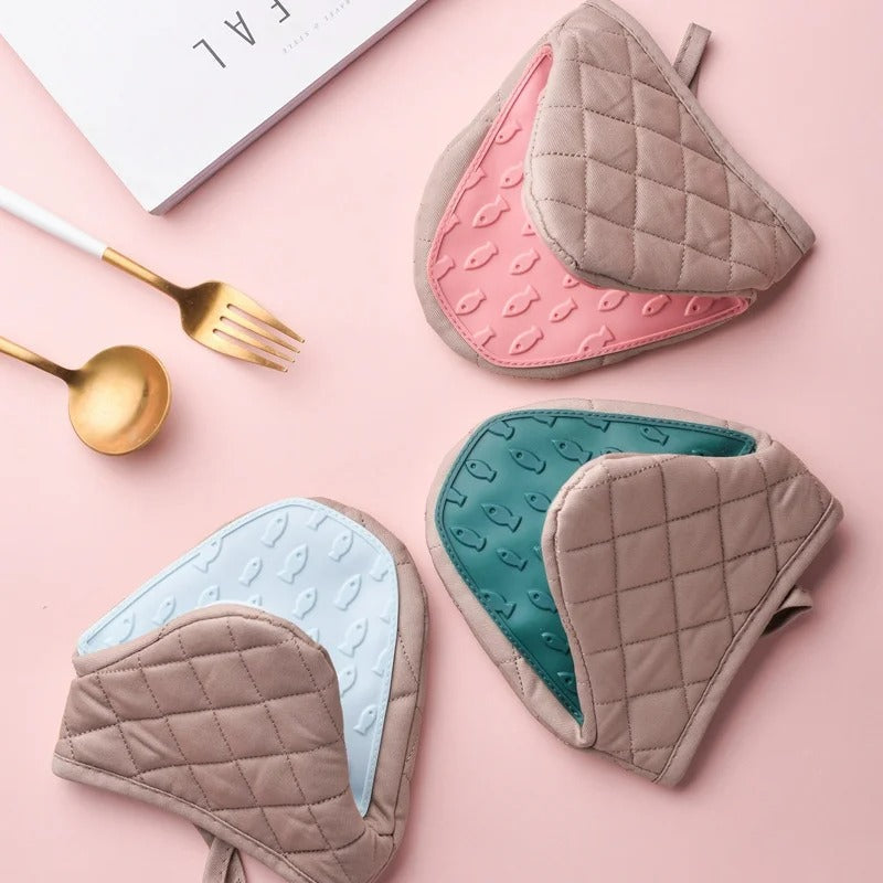 Finley – Heat-resistant silicone oven mitt in fish shape