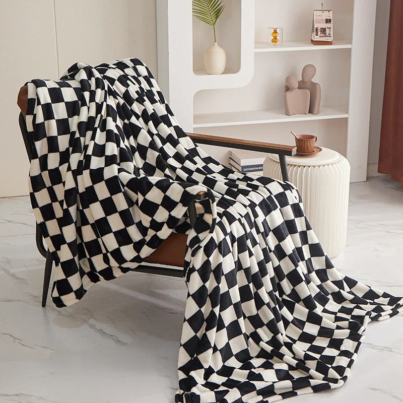 Tessellé Throw – Luxe Coral Velvet Blanket