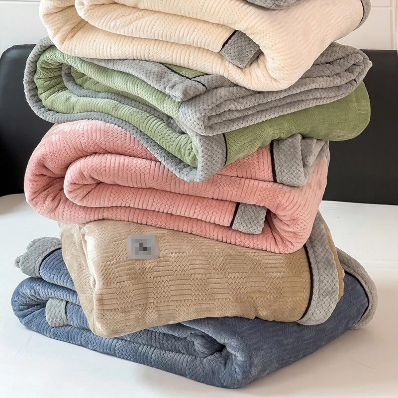 CoralFleece Luxury Blanket – Soft and Warm for your Living Room