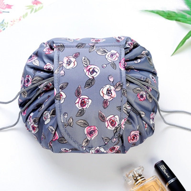 MAKE-UP ORGANIZER – Waterproof Cosmetic Bag for Stylish Travel and Daily Use
