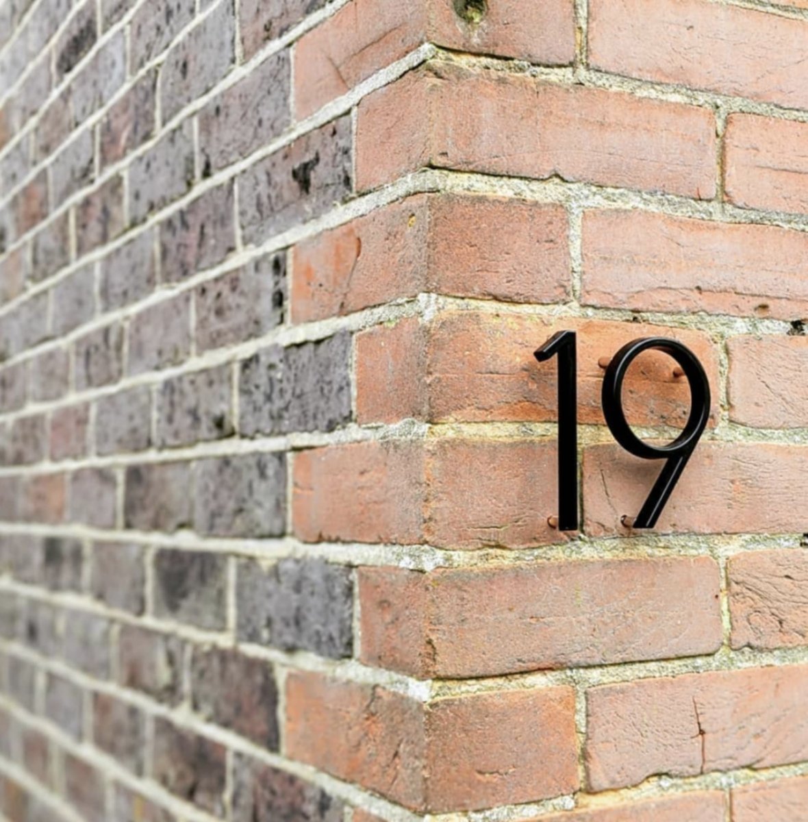 Modern House Numbers – 3D Floating Effect & Weatherproof Zinc Alloy Design
