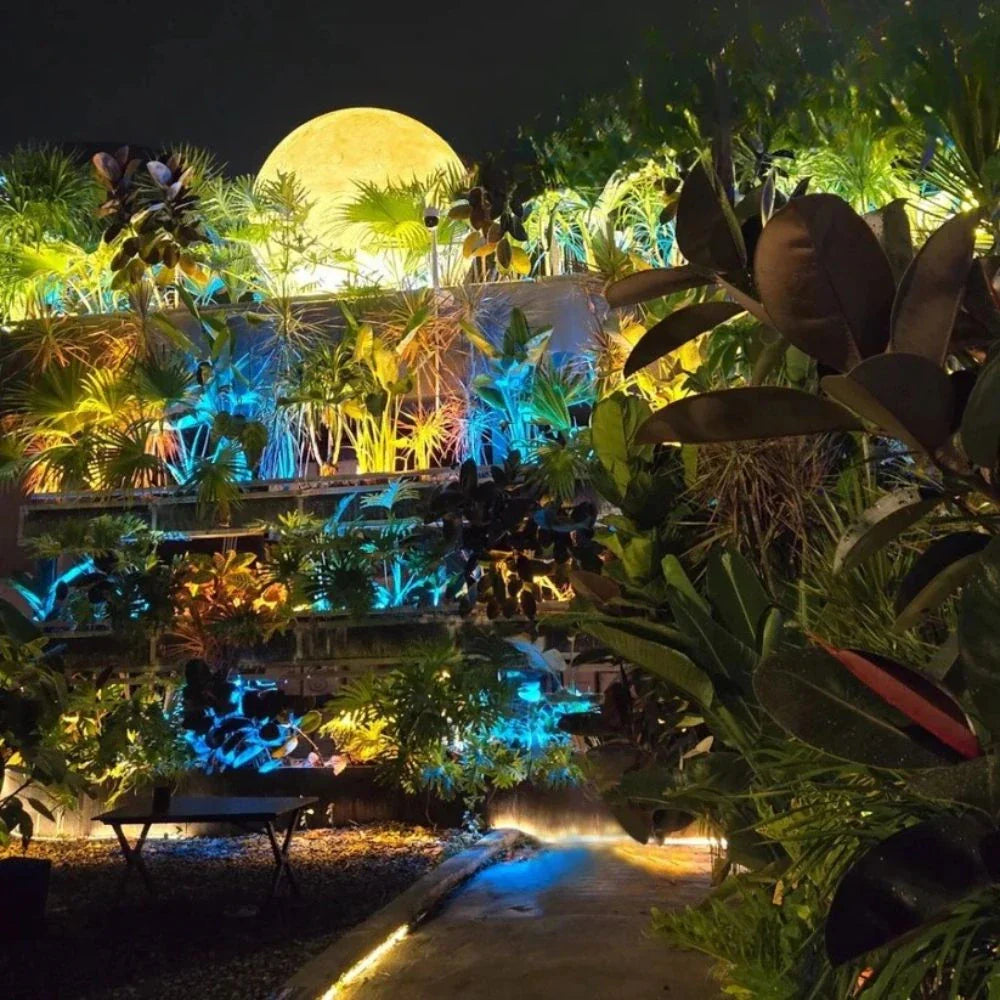 Selene Moon Garden Light