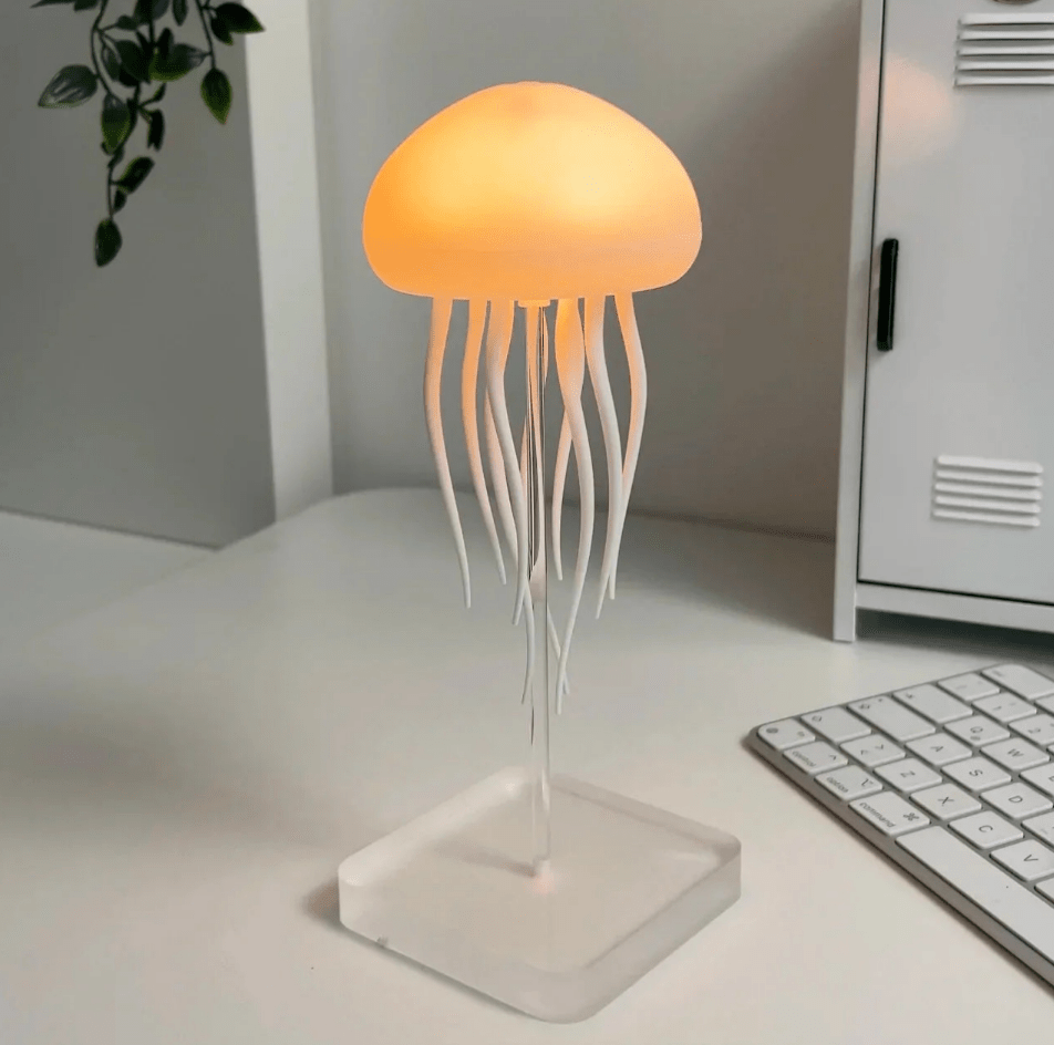 Minimalist magic of moving light