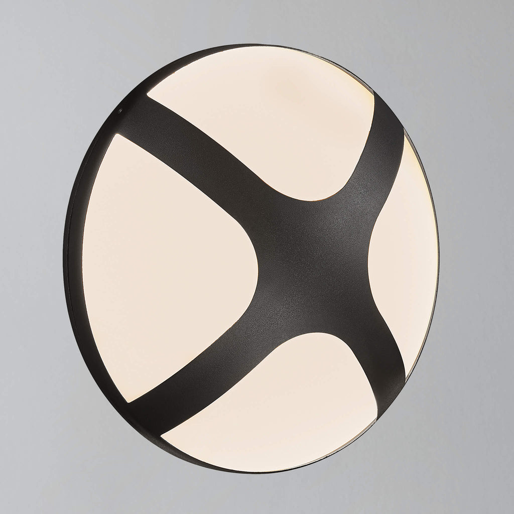 Stylish Outdoor Sconce with Geometric Accent