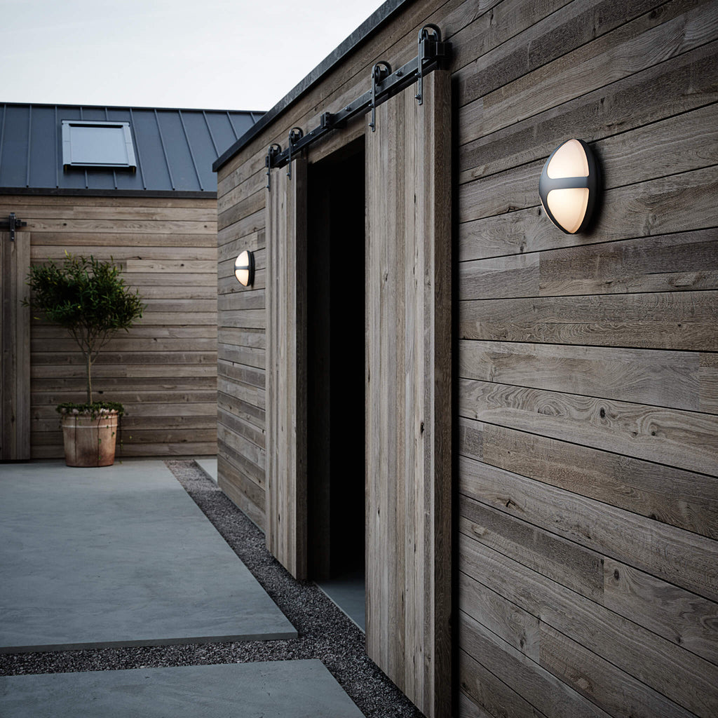 Stylish Outdoor Sconce with Geometric Accent