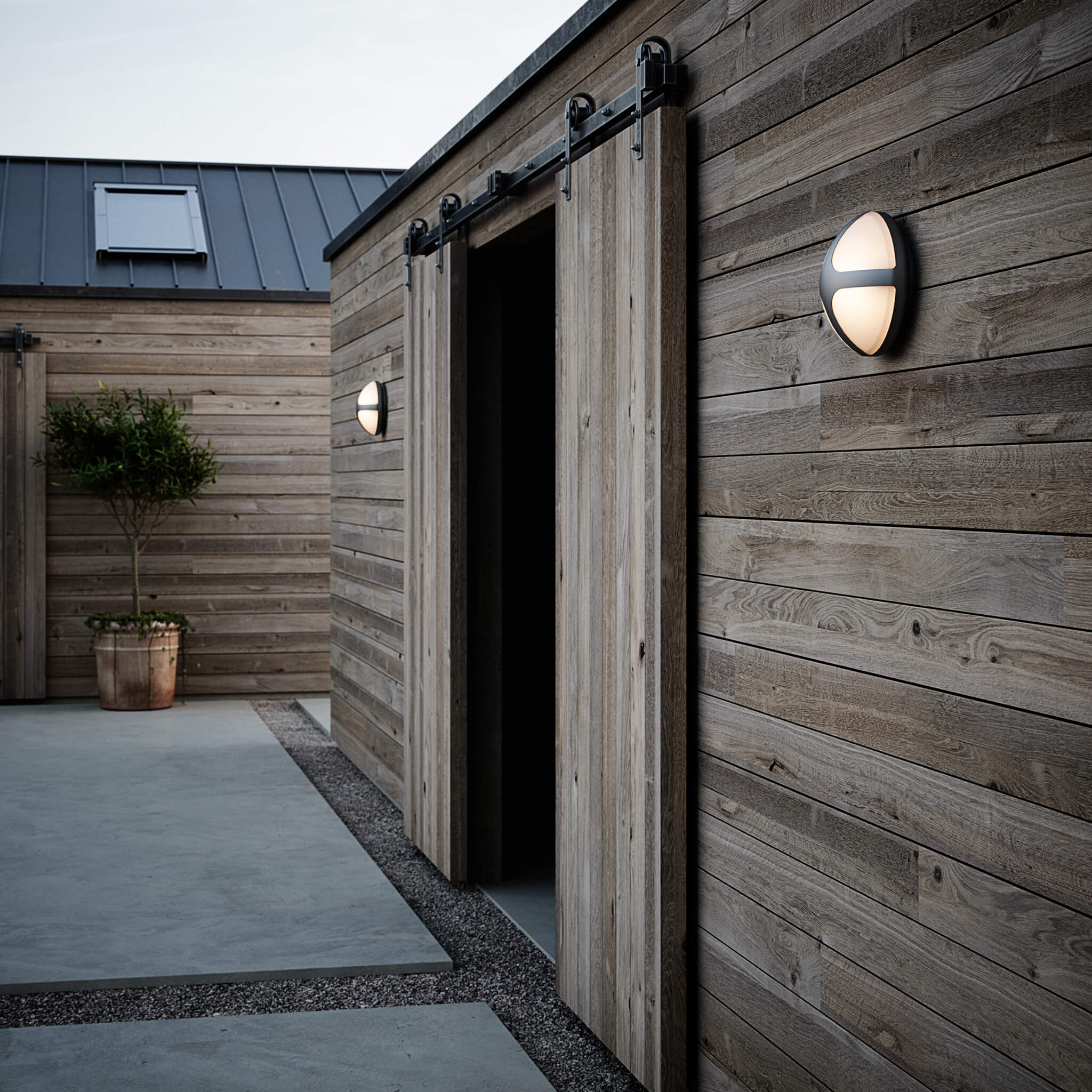 Stylish Outdoor Sconce with Geometric Accent