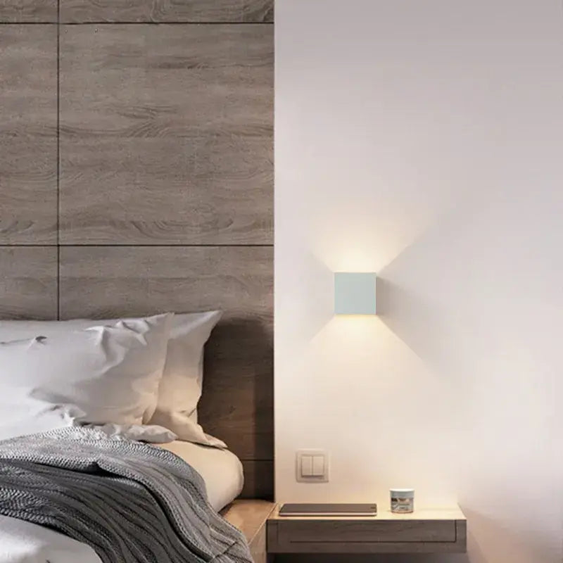 Rechargeable wall lamp with sensor