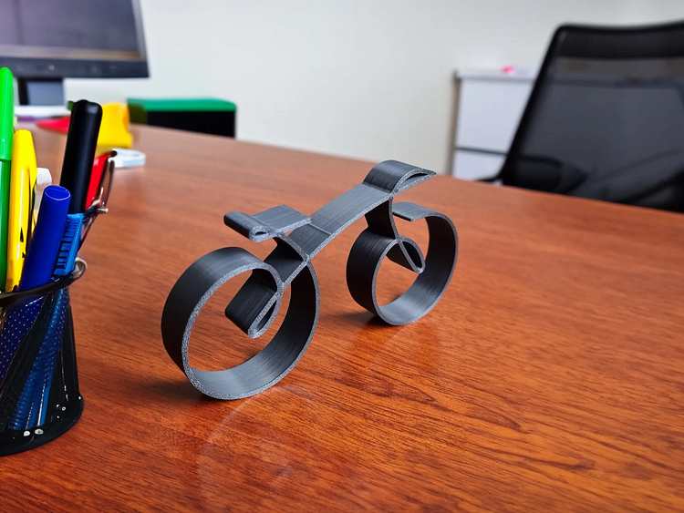 VeloWire Bike Silhouette – Minimalist Metal Wall Decoration for Cyclists