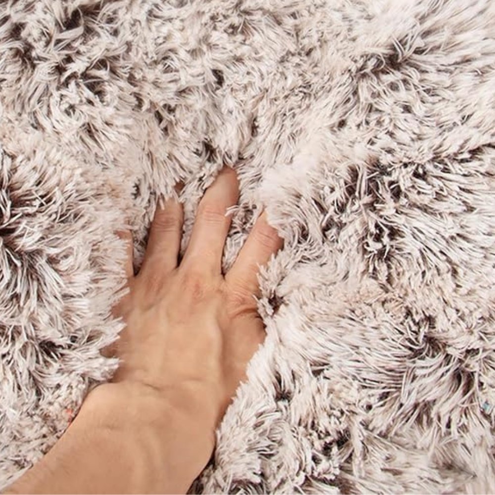 PawCuddle - Plush Paw-Shaped Dog Bed