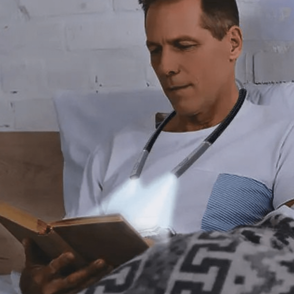 Flexible, rechargeable USB reading lamp for the neck