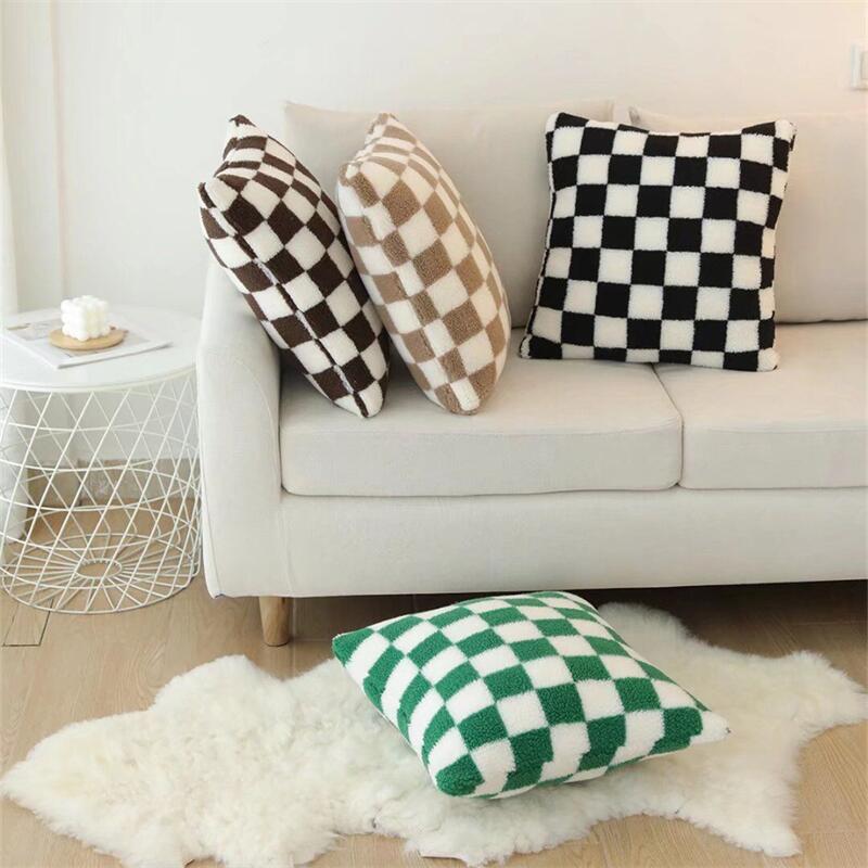 Plush Fleece Checkered Pillowcase