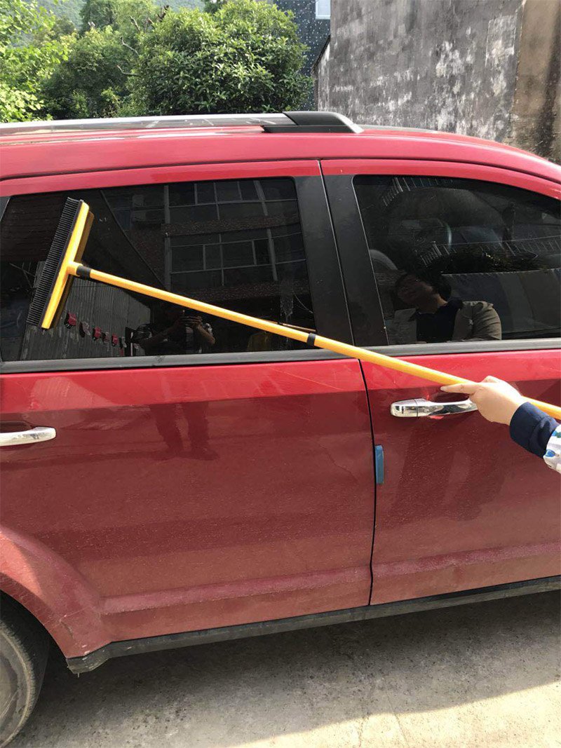 Collectibroom - Rubber Bristle Broom