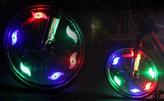 GloBike - LED Bicycle Wheel Light with Clip-On Installation
