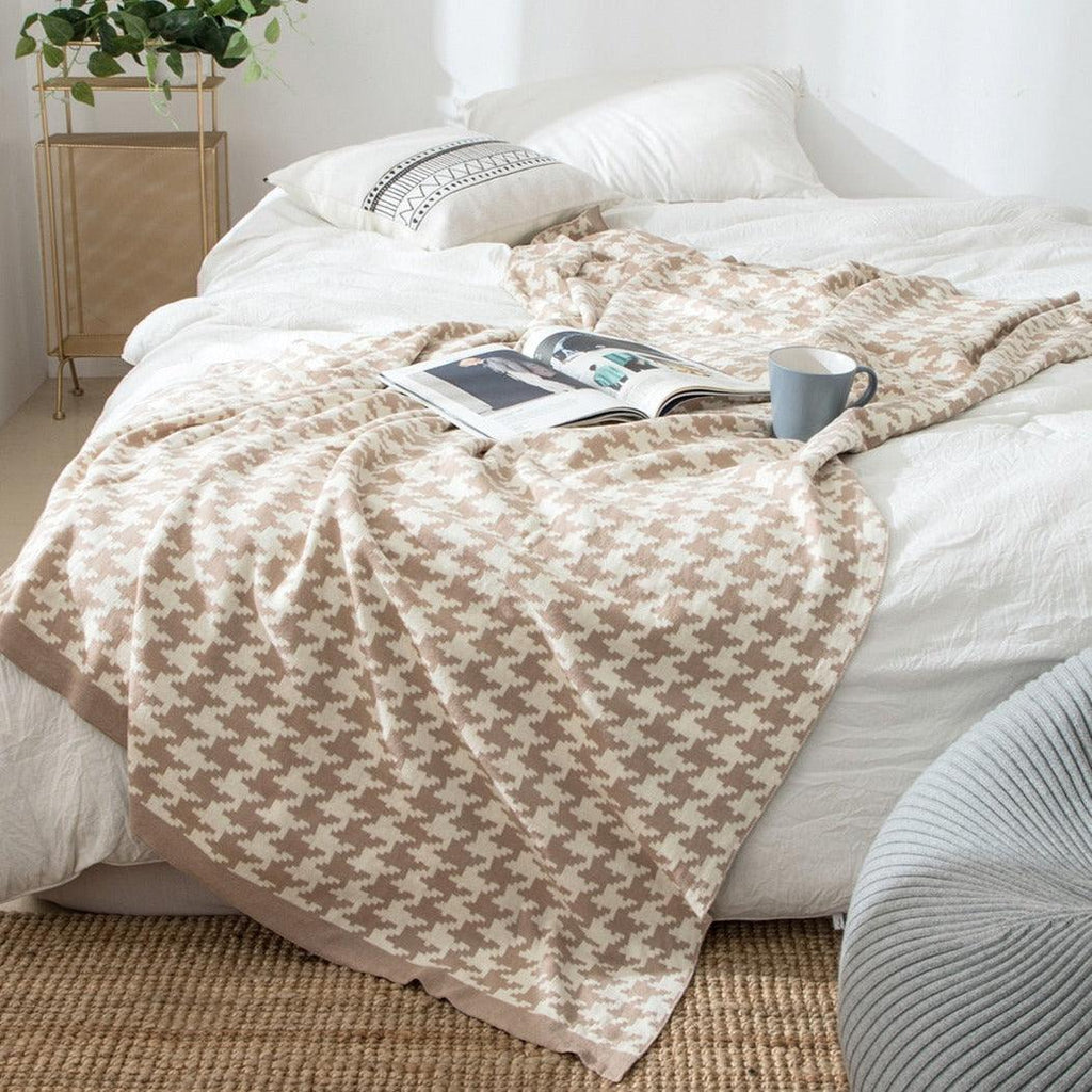 PlaidLuxe Houndstooth Throw Blanket | Checked Design | Soft & Cozy | Various Sizes