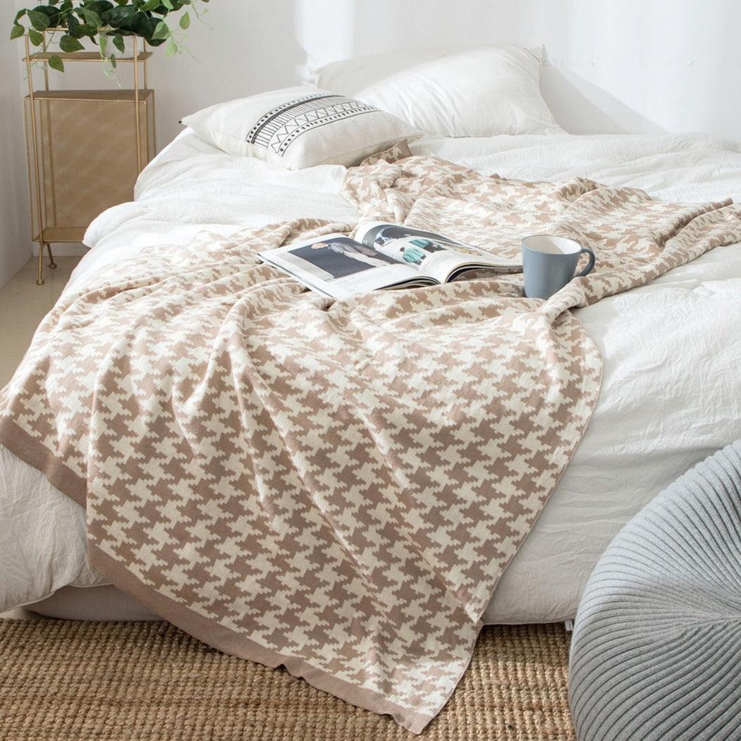 PlaidLuxe Houndstooth Throw Blanket | Checked Design | Soft & Cozy | Various Sizes