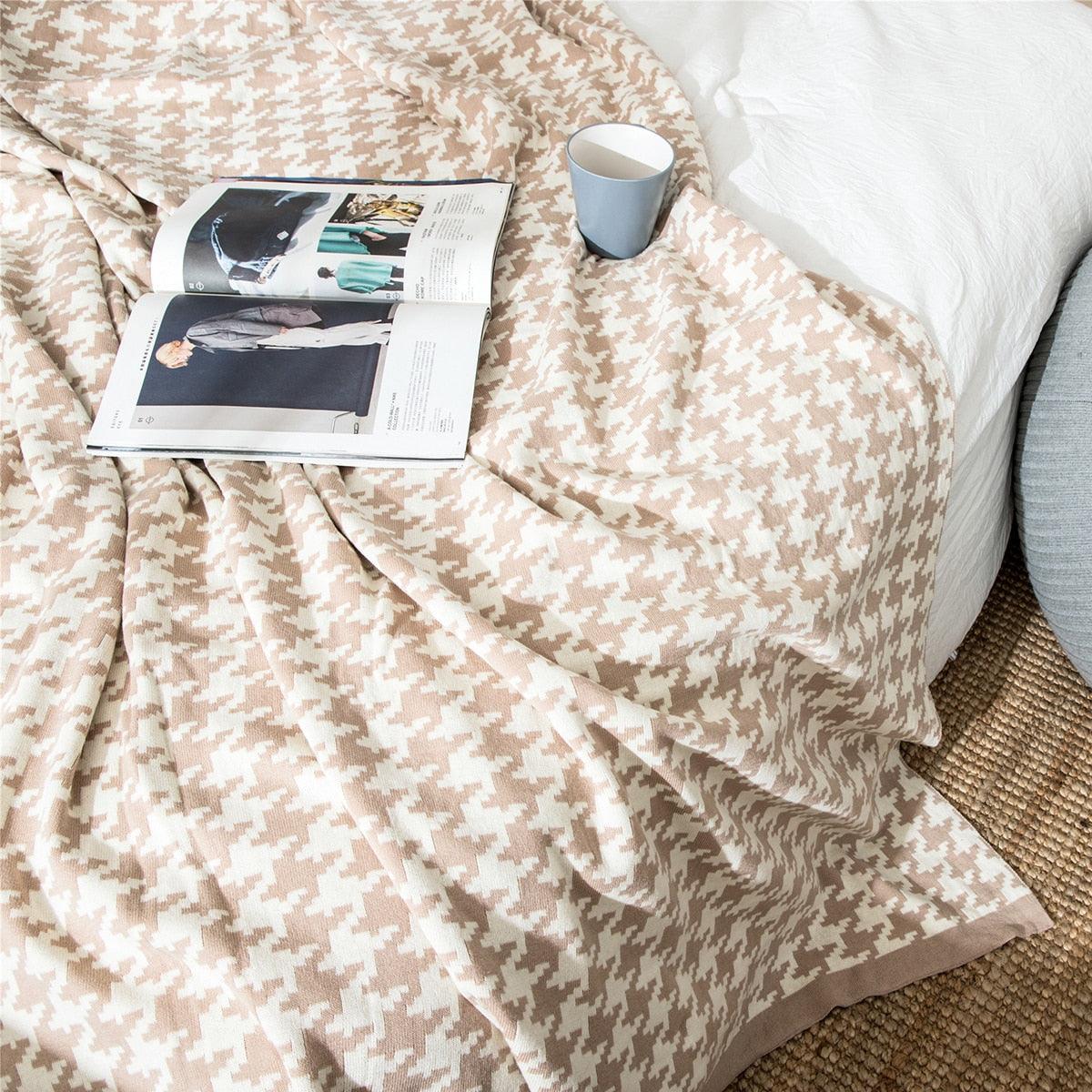 PlaidLuxe Houndstooth Throw Blanket | Checked Design | Soft & Cozy | Various Sizes