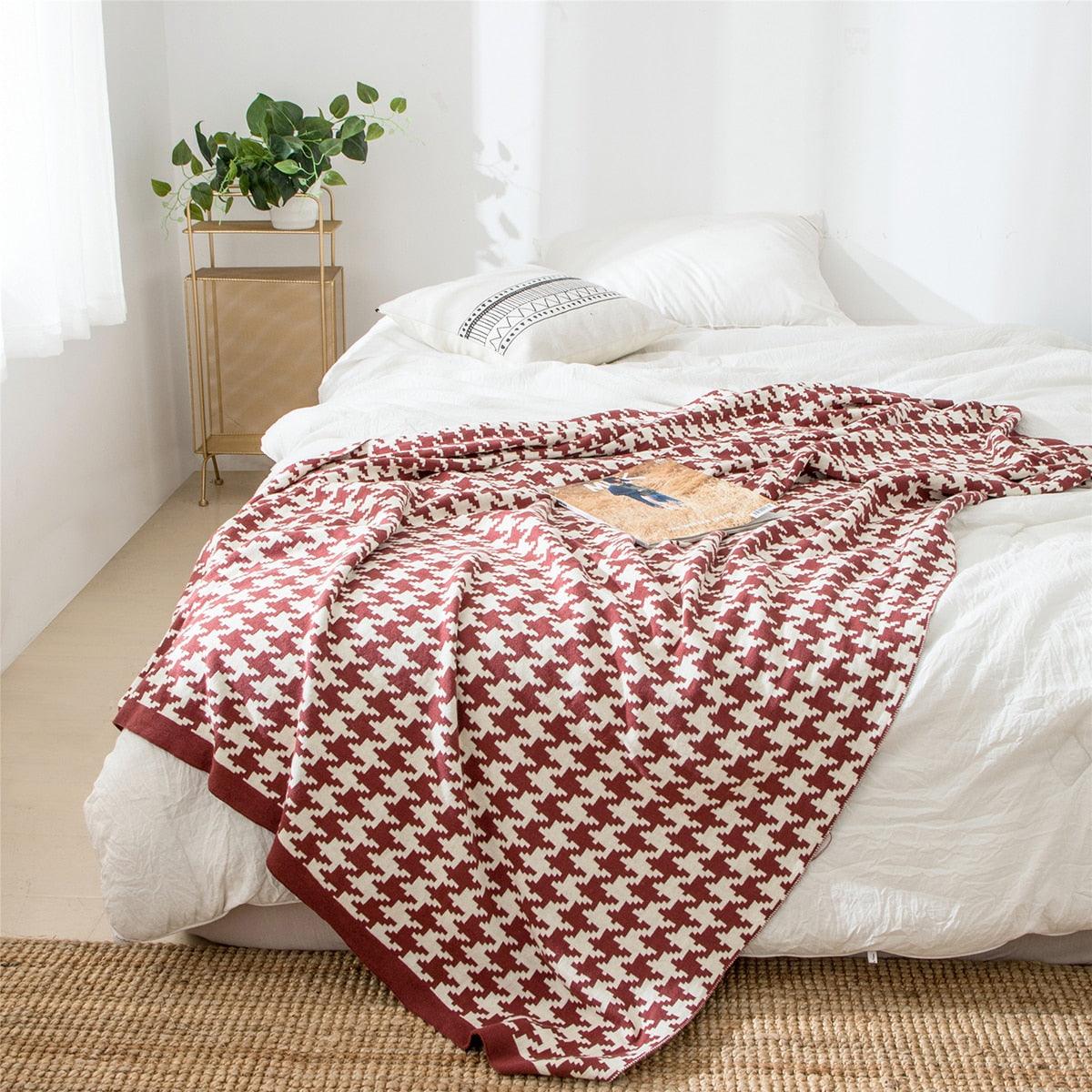 PlaidLuxe Houndstooth Throw Blanket | Checked Design | Soft & Cozy | Various Sizes