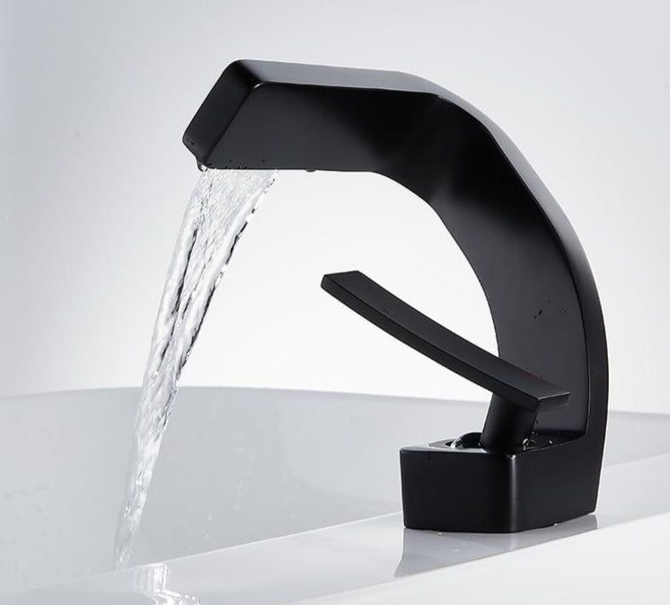 AquaArc Modern Kitchen Faucet