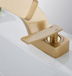 AquaArc Modern Kitchen Faucet